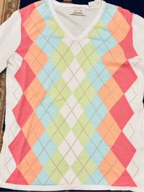 EP Pro White and Colorful Argyle V-Neck Sweater